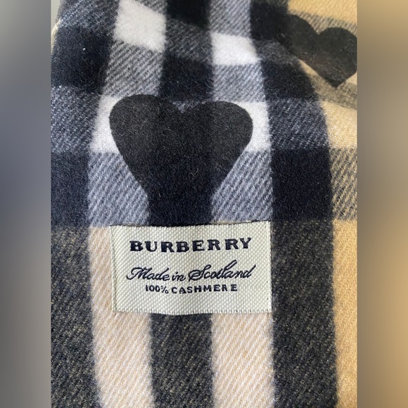BURBERRY Classic Nova Check Plaid Cashmere Black Heart Beige SCARF (B-16/56) - Picture 4 of 5